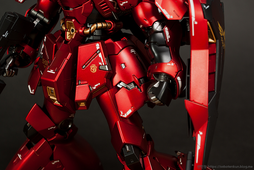 sazabi_11.jpg