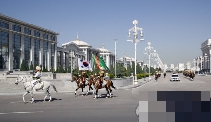 문재인 대통령,투르크메니스탄 대통령과 정상회담_2.jpeg