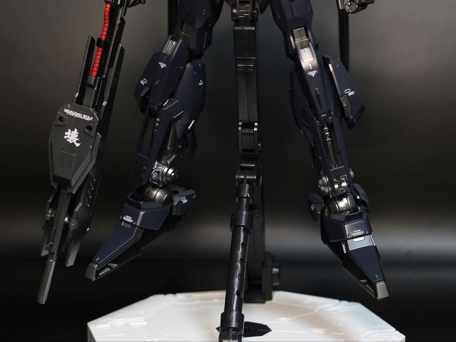 MG 1/100 백식 크래쉬(百式壊)_5.jpg