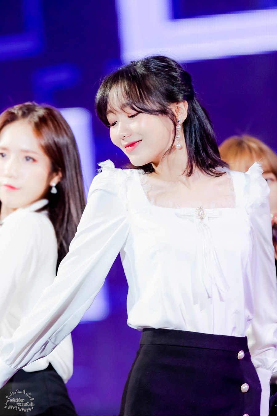 러블리즈 20190516 성주행사 by Golden_warmth 16 수정.png