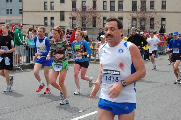 약혐) 젖꼭지 밴드를 마라톤할때 꼭 붙여야 되는 EU_1.jpg