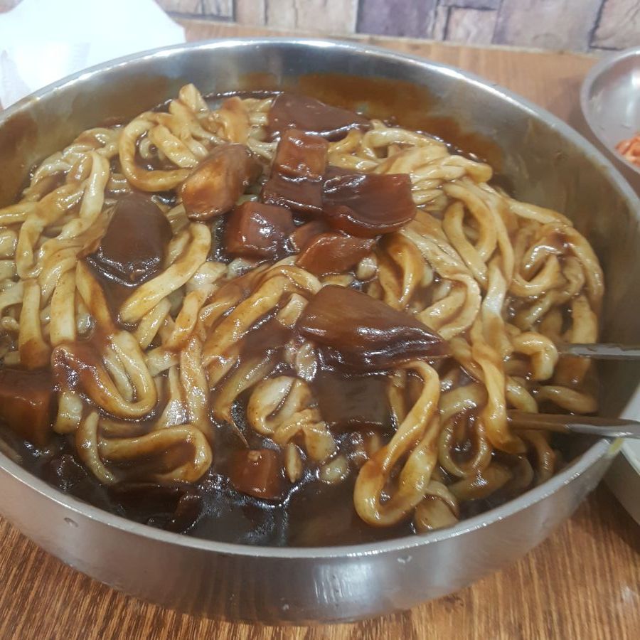시장 칼국수집에서 먹은 짜장면_2.jpg