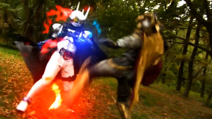 [가면라이더 더블] 다른 빌런들과 싸우는 최종보스_49.png