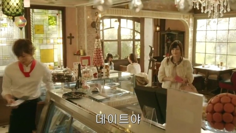 유부녀가 젊은 남자를 유혹하는 방법.gif_1.jpeg