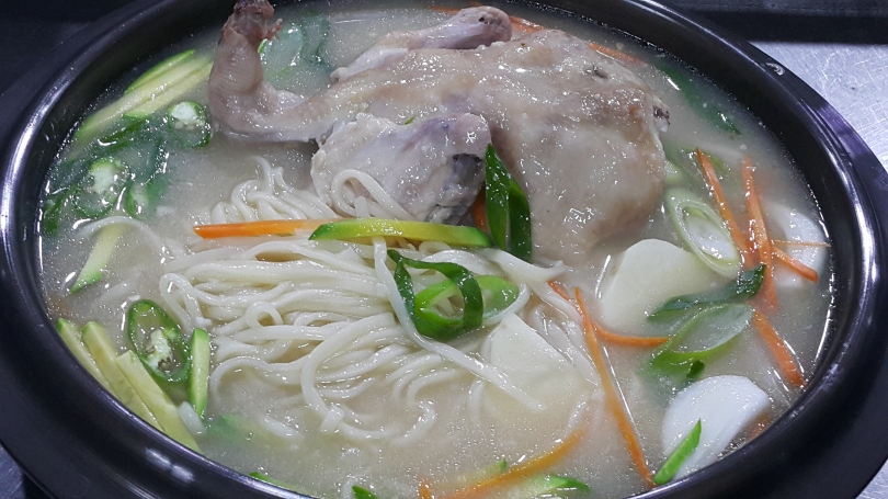 집에 가서 부모님 닭한마리 칼국수 해드림 | 정치유머 게시판 | RULIWEB 집에 가서 부모님 닭한마리 칼국수 해드림 | 정치유머 게시판 | 루리웹