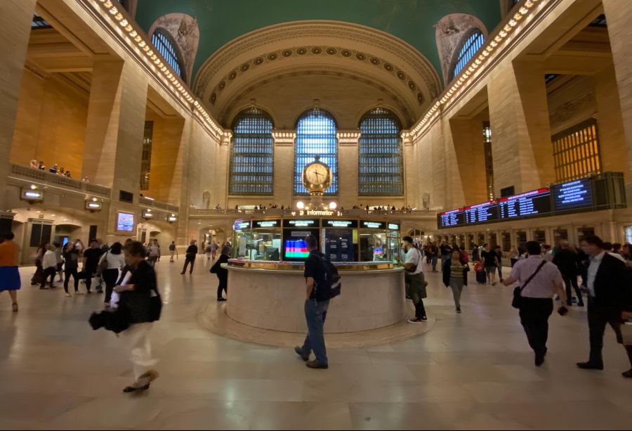 11pro-grandcentral-ultrawide.jpg