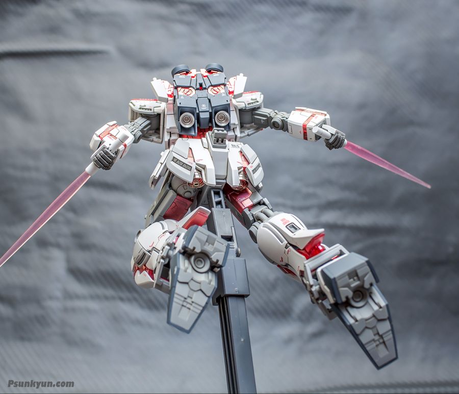 [HG]RX-9_C NARRATIVE GUNDAM C-PACK_034.jpg