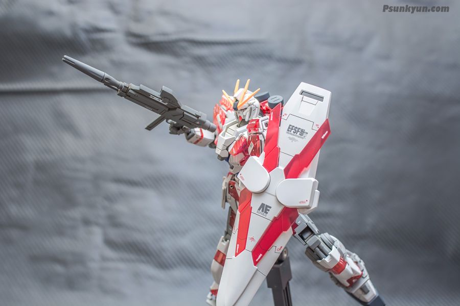 [HG]RX-9_C NARRATIVE GUNDAM C-PACK_043.jpg