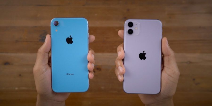 iPhone-XR-vs-11-Apple-Logo.jpg