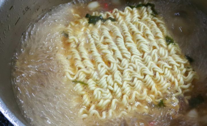 배보다 배꼽 라면 (반계탕면)_5.jpg