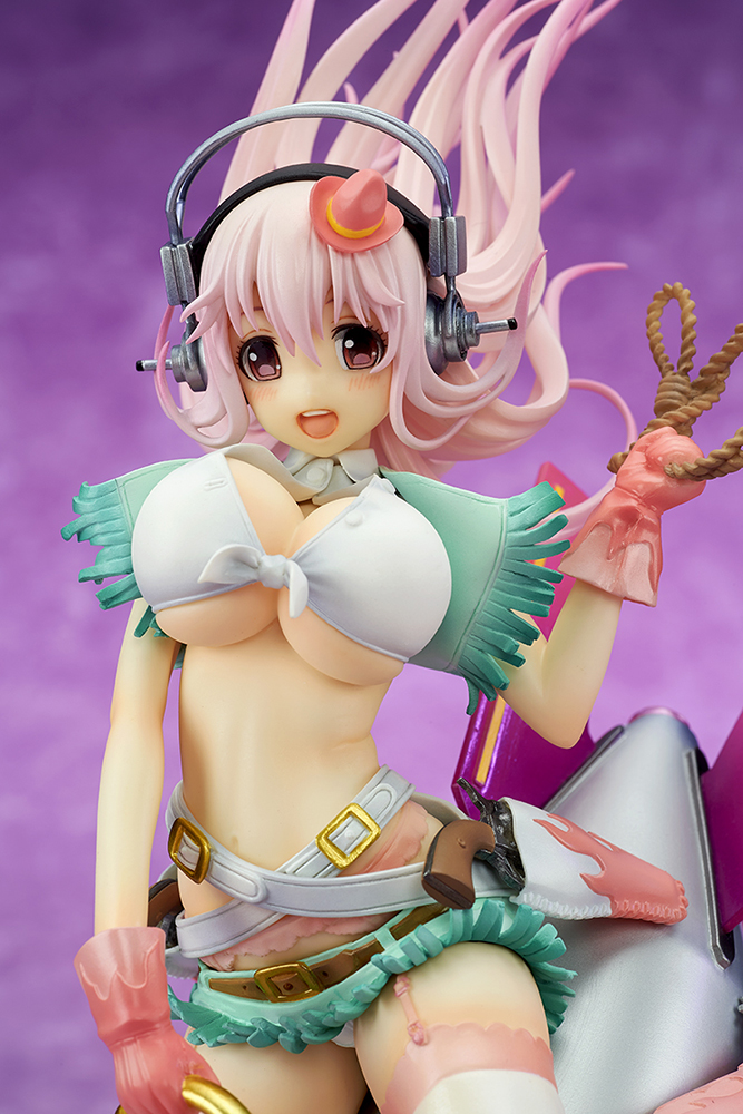 super_sonico_love_bomber_photo_02.jpg