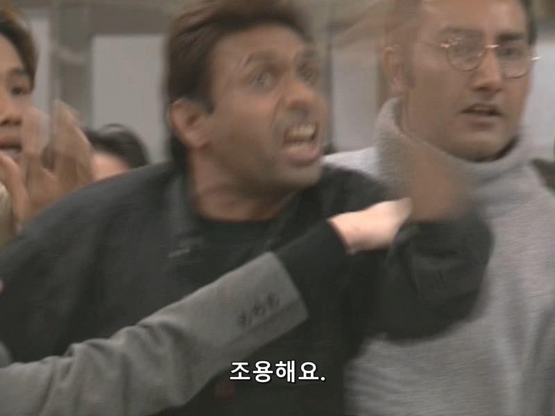 1997.12.30방영 춤추는대수사선 연말특별경계편 Part 2 (800x600)-나카마 유키에,히로스에 료코 출연.avi_20191201_203239.751.jpg