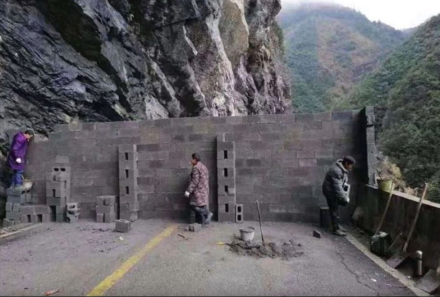 형주에 역병이 돌자 나선 백성들_1.png