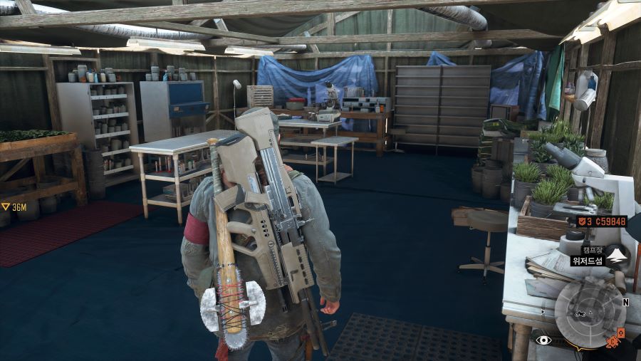 바이크를 이용해 들어가지 못하는 잠긴 문 뚫고 들어가기_3.jpg