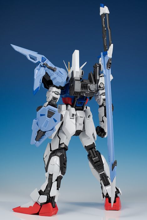 PG 퍼펙트 스트라이크 건담 해외 리뷰 2-2_3.jpg