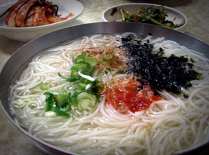 꿈에서 어릴때 먹던 시장국수먹는 꿈꿨네 | 유머 게시판 | 루리웹 꿈에서 어릴때 먹던 시장국수먹는 꿈꿨네 | 유머 게시판