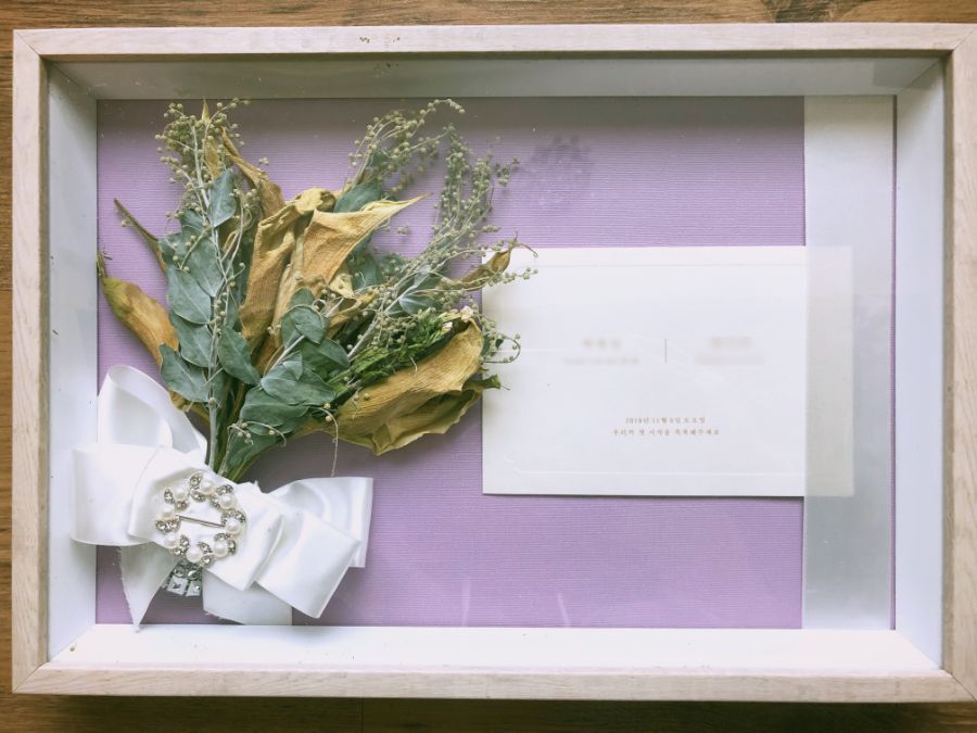 부케말려서 액자에 넣어봤습니다_7.jpg