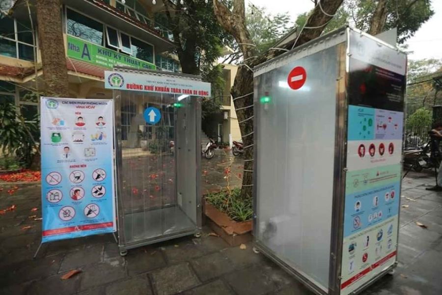베트남 길거리에 설치한 이동식 간이 멸균실.jpg_3.jpg