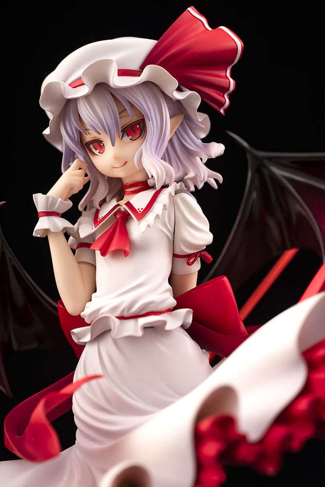 touhou_remilia_the_childish_moon_red_forever_photo_10.jpg