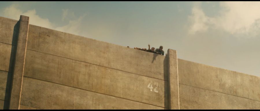 봉쇄로는 바이러스를 막을수 없단걸 예견한 영화. 그리고 사회적 거리두기_4.png