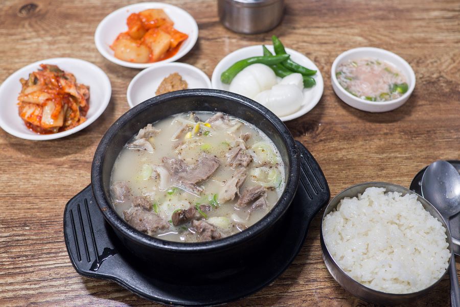 7000 수원 통닭거리에서 살코기 순대국