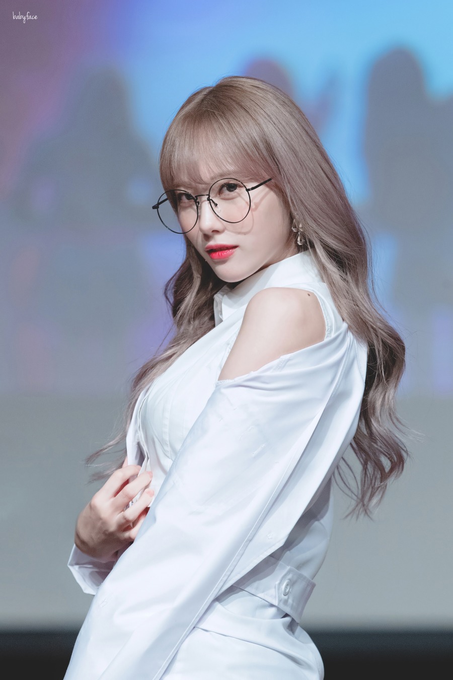 181007_LUDA_07.jpg