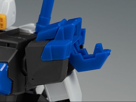 HGUC 1/144 건담 4호기 해외 리뷰_26.jpg