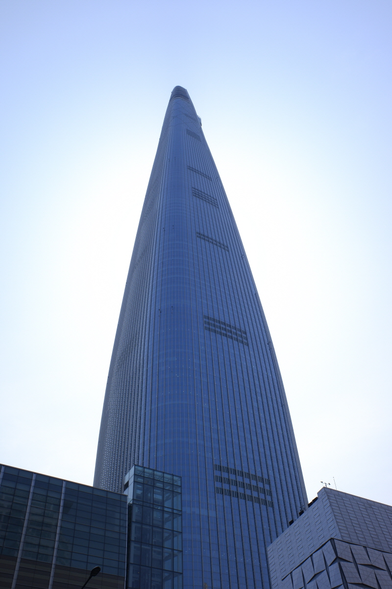 lillillalluth-Lotte World Tower 12.jpg