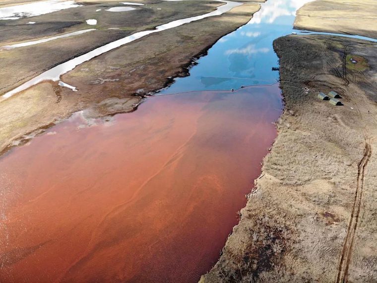 Oil_spill-copy-760x570.jpg