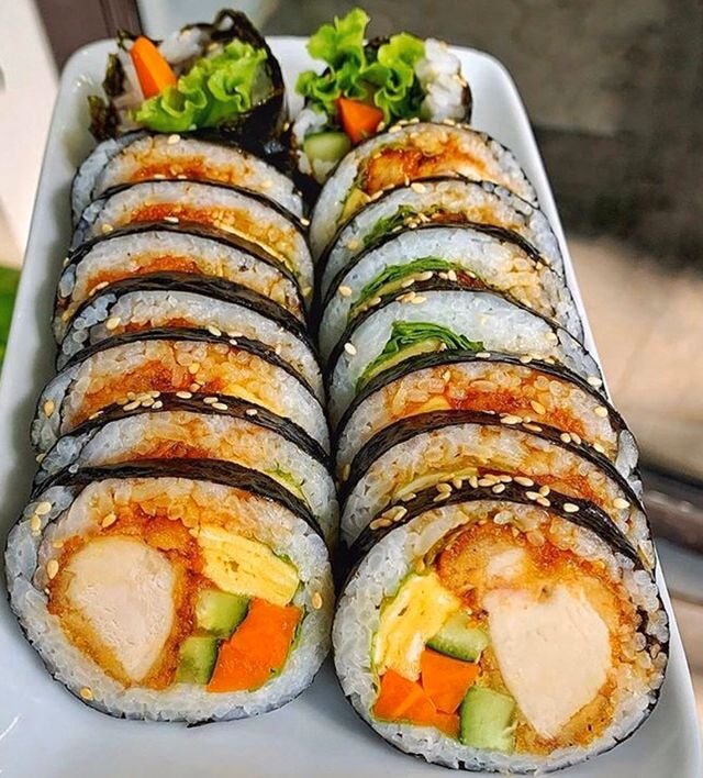 베트남에서 현지화한 김밥_5.jpg