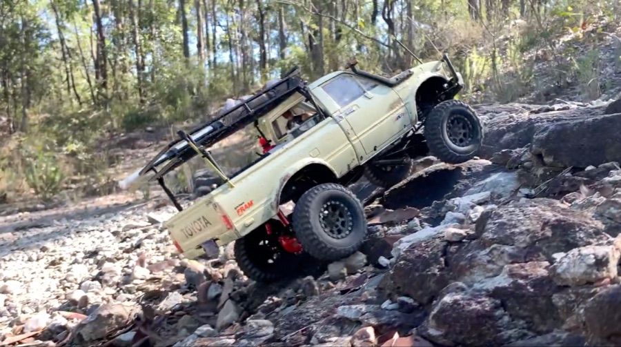 RC4WD 트레일 파인더2 하이럭스 오프로드 산행_2.jpg