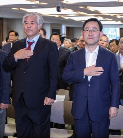 "지지율 상승곡선 꺾일라"..통합당, 전광훈과 거리두기 안간힘_1.jpg