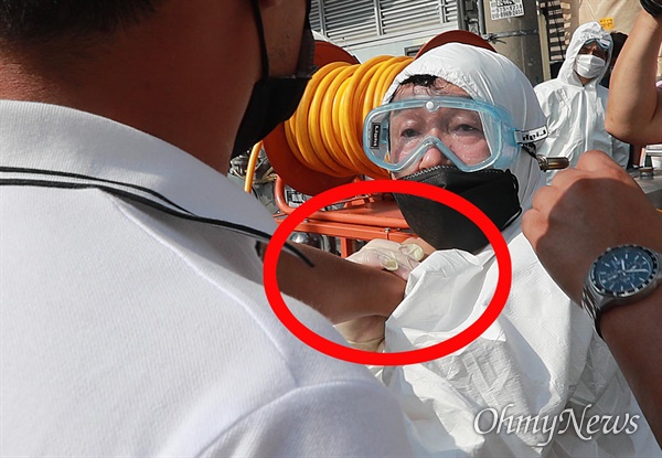 사랑제일교회 관계자에게 폭행당한 방역요원_1.jpg