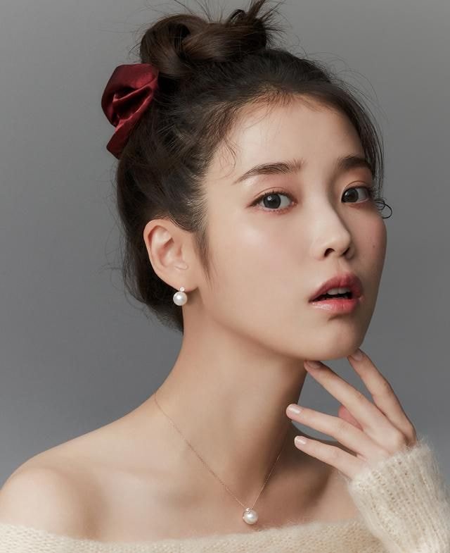 아이유 새화보.jpg_1.jpg