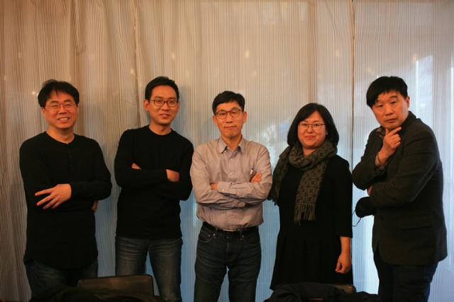 안구주의) 조국흑서 5인방 단체샷.jpg_2.jpeg