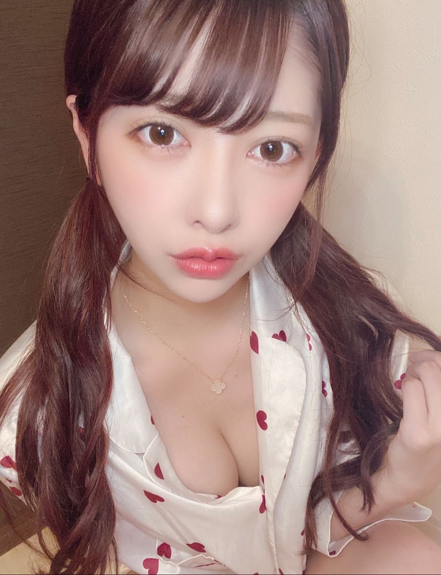 귀엽게 생긴 신인여배우_2.jpg