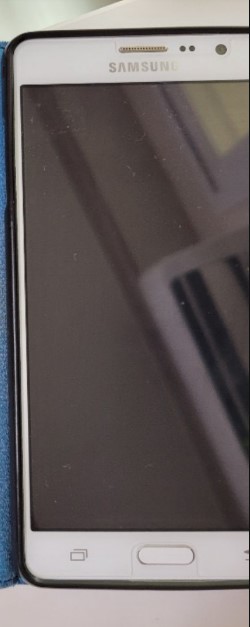 삼성 핸드폰 일부 이미지만 보고 무슨 기종인지 알아낼 고수분 계신가요._1.jpg