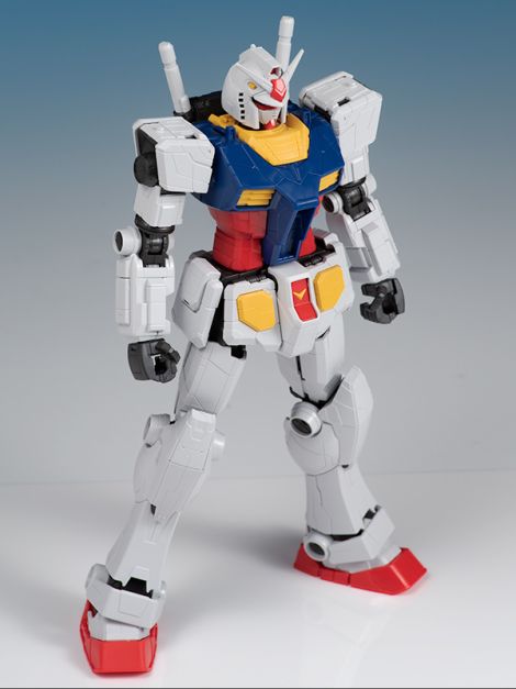 bandai_rx78f00008.jpg