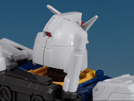 bandai_rx78f00013.jpg