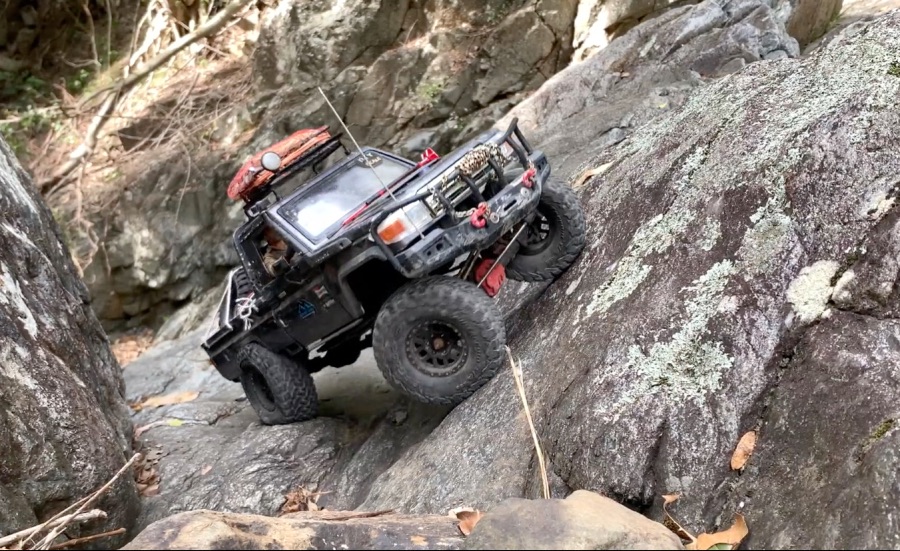 SCX10ii Toyota LC70 데리고 골코근처 계곡으로 다녀왔습니다_2.jpg