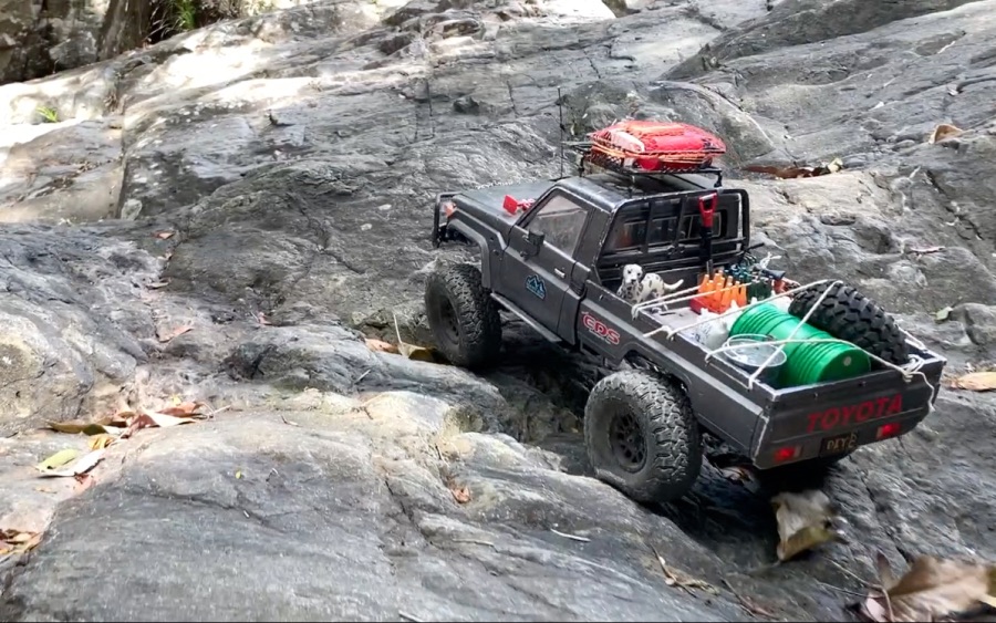 SCX10ii Toyota LC70 데리고 골코근처 계곡으로 다녀왔습니다_3.jpg