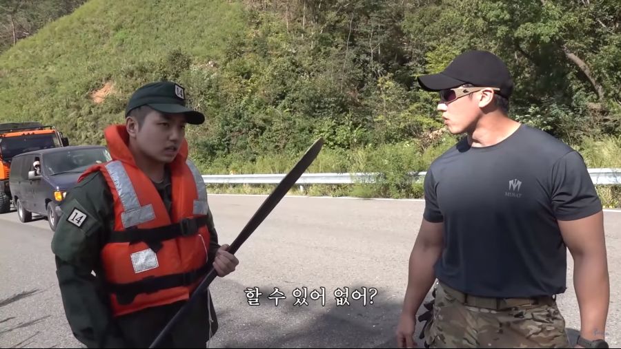 인방, 가짜사나이) 1기 자체 오마주를 시도한 로건 교관_1.jpg