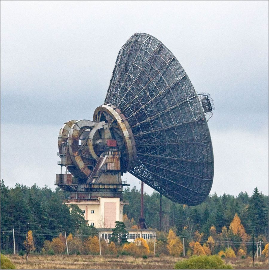 RT-64_radio-telescope_-_Kalyazin,_Russia_-_panoramio.jpg