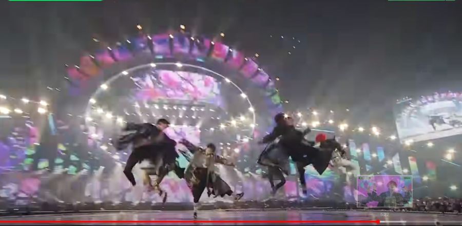 국뽕 관계없는 외국인도 국뽕먹는 진심모드 BTS무대_4.jpg