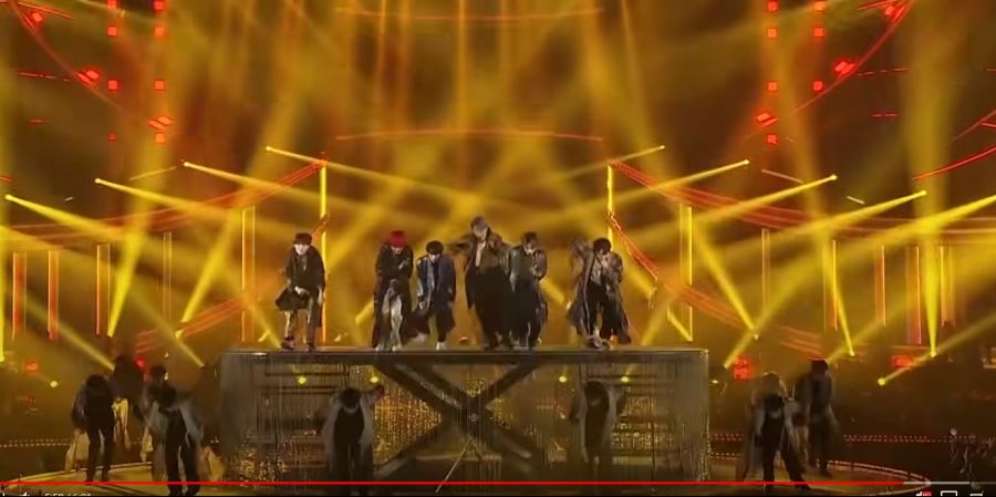 국뽕 관계없는 외국인도 국뽕먹는 진심모드 BTS무대_5.jpg