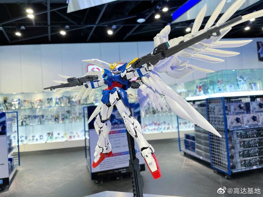 MG 1/100 윙 건담 제로 EW Ver.Ka 샘플 포징 사진_4.jpeg