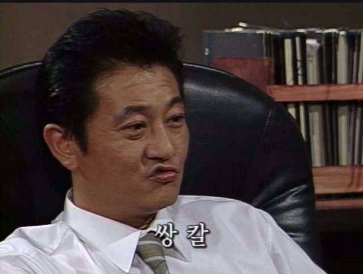 양날의 검에 대해 말하고 싶으셨던 아저씨_3.jpeg