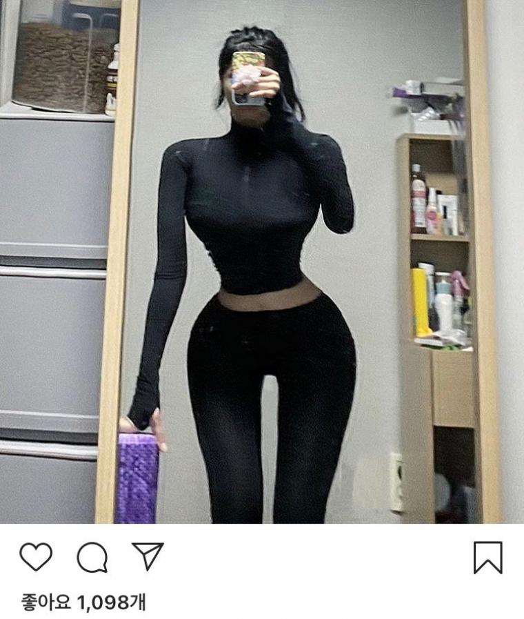 탈동양 인스타녀_2.jpg