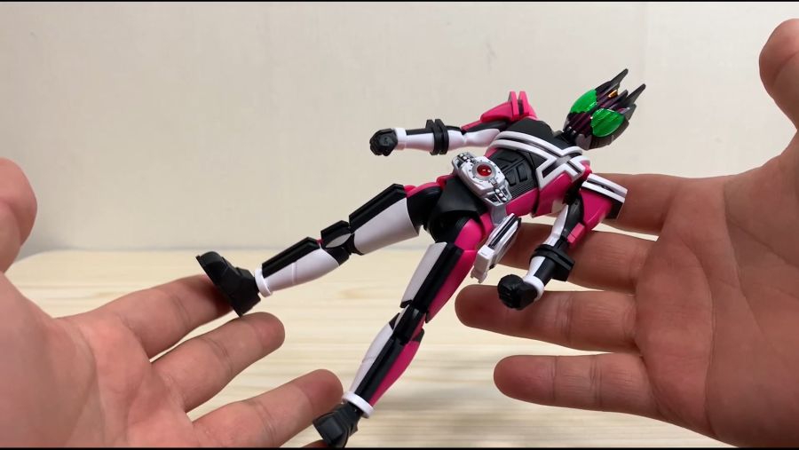 [피규어라이즈 스탠다드] 가면라이더 디케이드_4.jpg