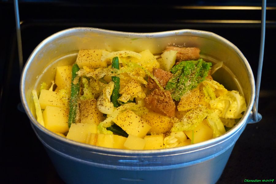 (브금) [덕국음식] 2차대전 독일군 채소스튜 & 피셸스타이너 아인토프_114.jpg